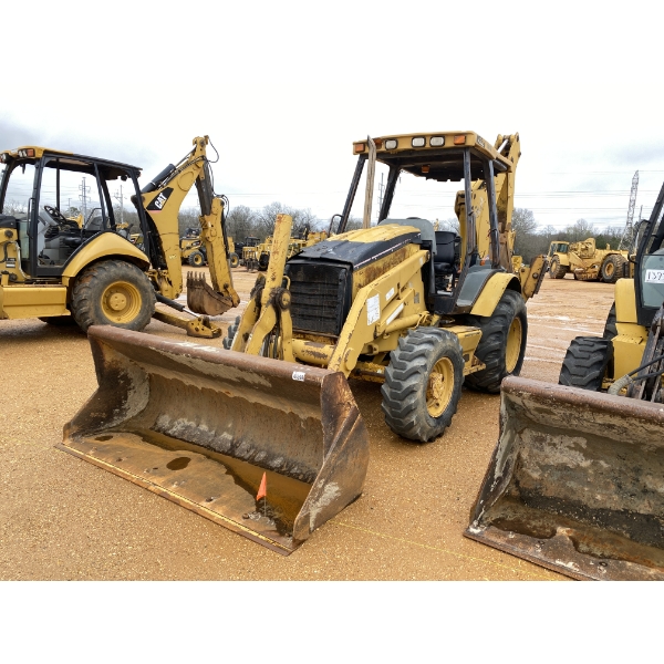 2003 CAT 420D Backhoe