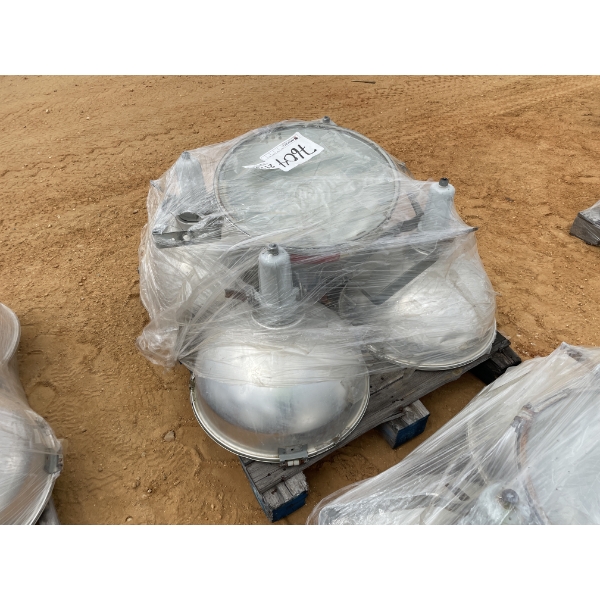 WAREHOUSE LIGHT FIXTURES