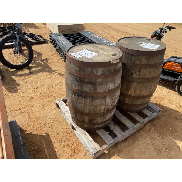 WOOD WHISKEY BARREL