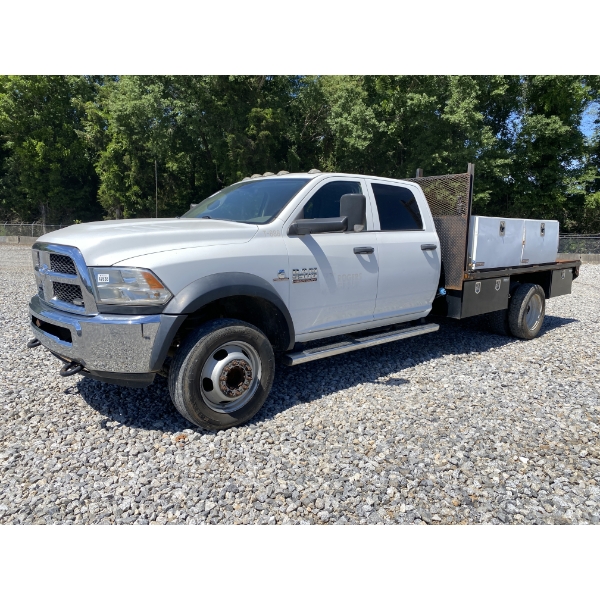 2018 RAM 5500 HEAVY DUTY Flatbed Truck