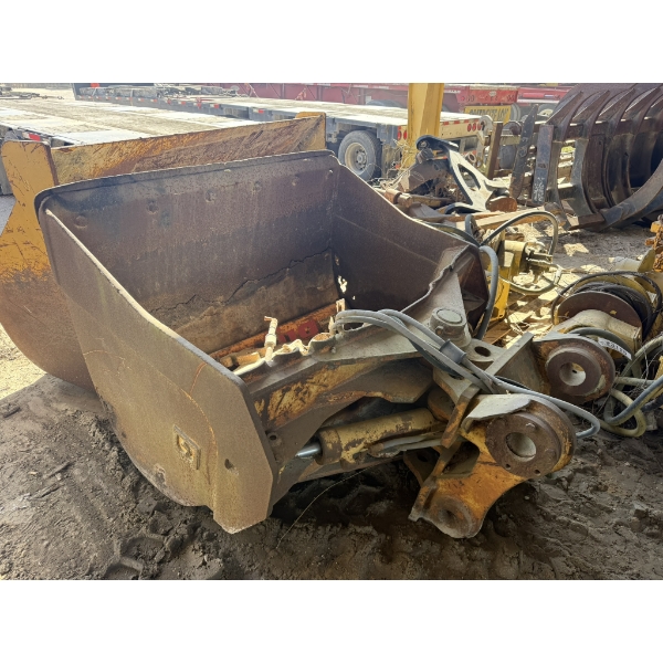B 60" TILT CLEANOUT BUCKET