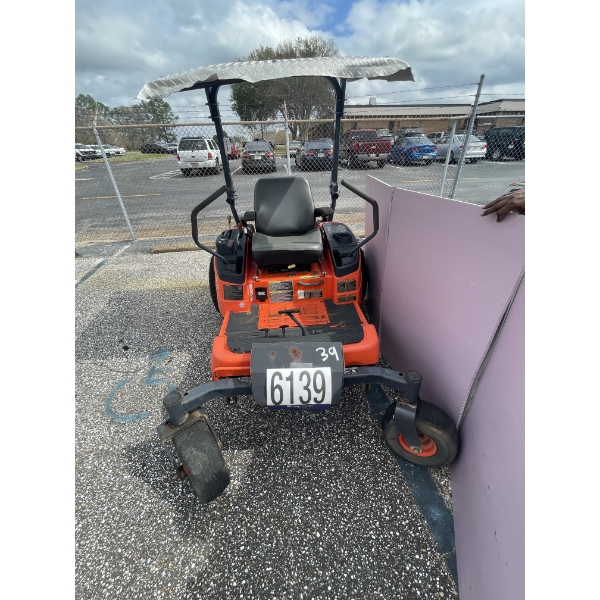 KUBOTA ZD326H ZERO TURN Lawn Mower