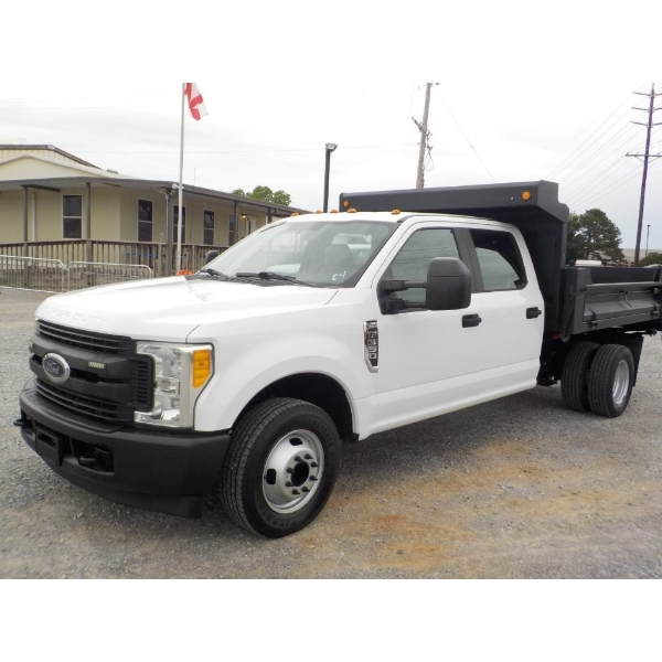 2017 FORD F350 XL Flatbed Dump Truck