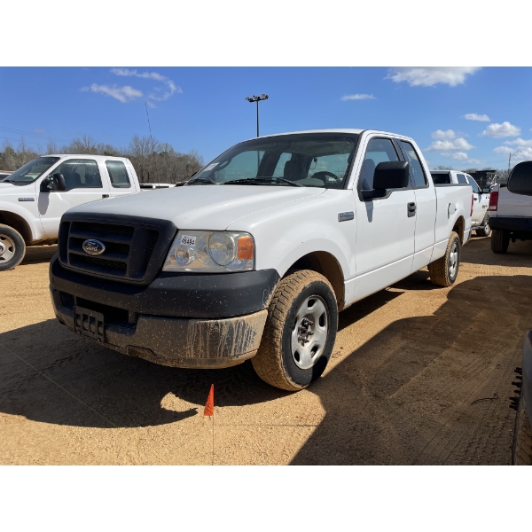 2005 FORD F150 XL Pickup Truck