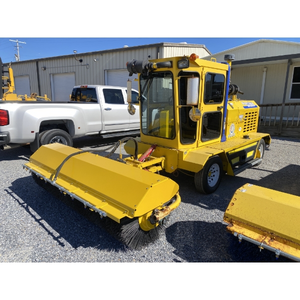 2015 SUPERIOR SM80J Broom