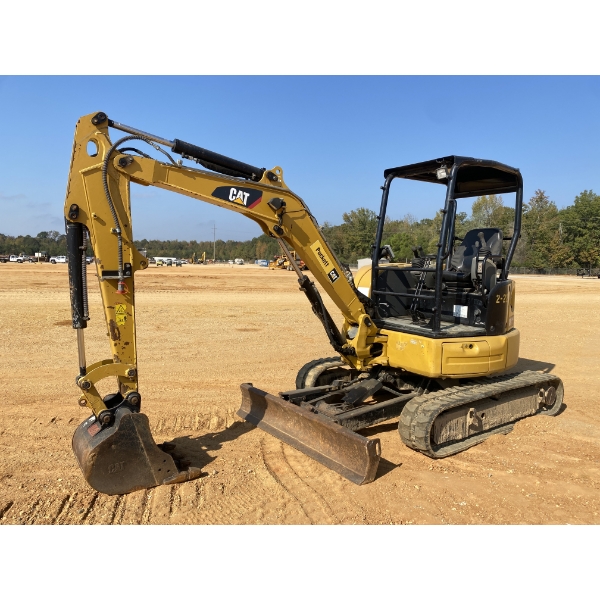 2017 CAT 303.5E2 CR Excavator - Mini