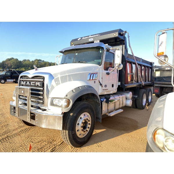2018 MACK GU713 Dump Truck