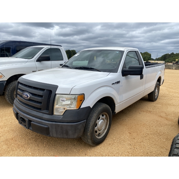 2010 FORD F150 XL Pickup Truck