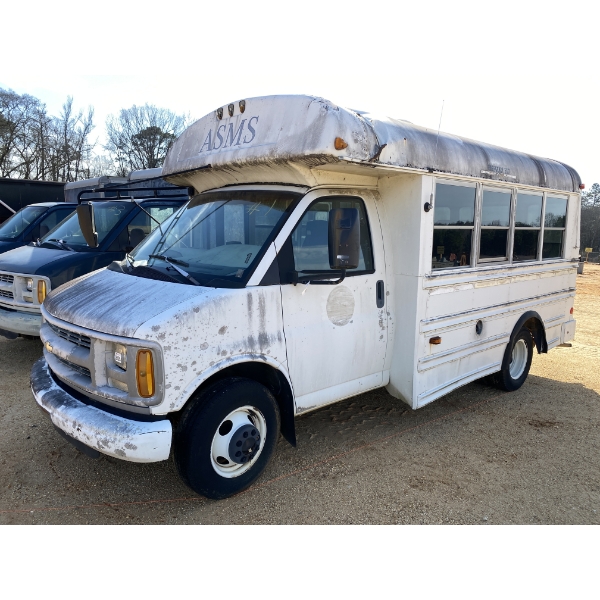 2000 CHEVROLET 3500 Bus