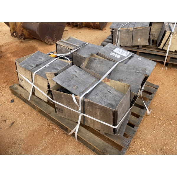 JCB HYD QUICK HITCH (6 EACH)