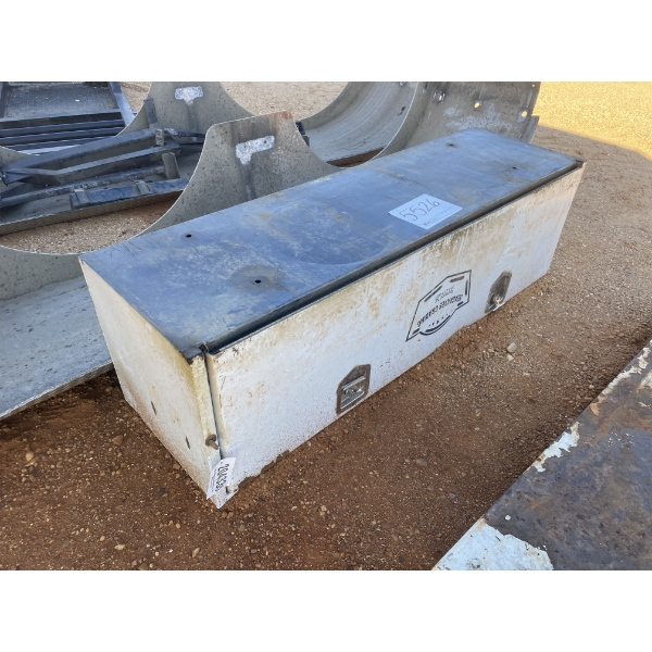 TRUCK TOOL BOX