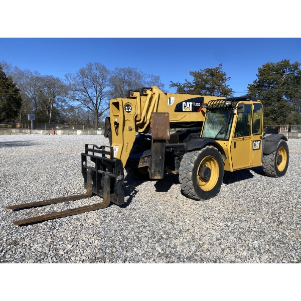 2012 CAT TL1255 Forklift - Telehandler