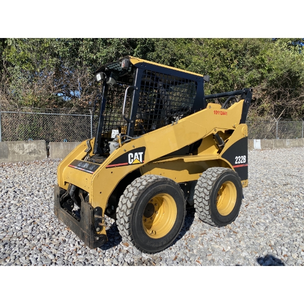 2005 CAT 232B Skid Steer Loader - Wheel