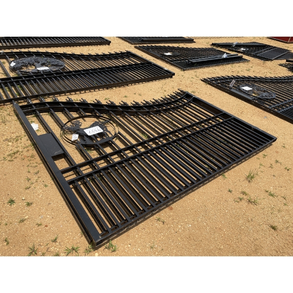 HEAVY DUTY BI-PARTING GATE 16 FT