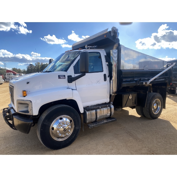 2008 GMC C7500 Dump Truck
