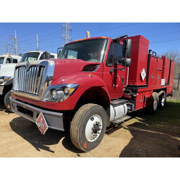2009 INTERNATIONAL 7600 WORKSTAR Fuel / Lube Truck