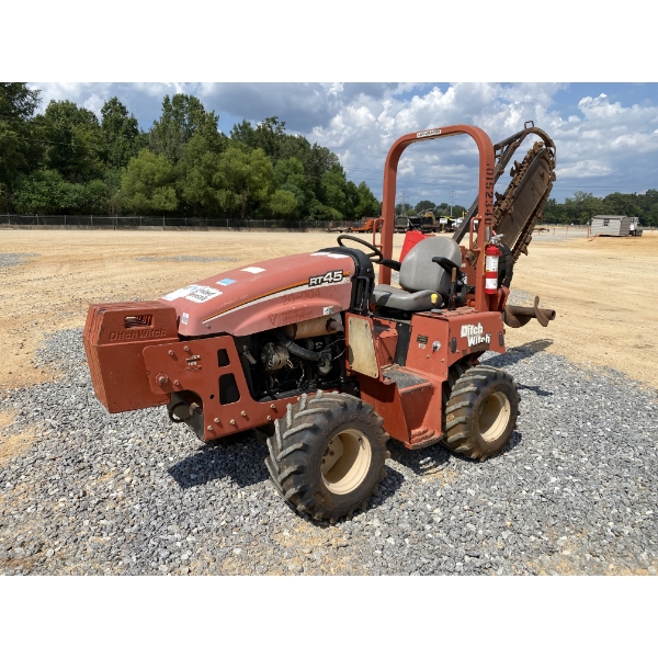 2013 DITCH WITCH RT45 Trencher