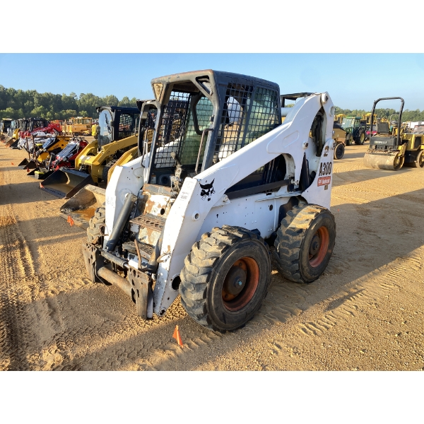 BOBCAT A300 Skid Steer Loader - Wheel
