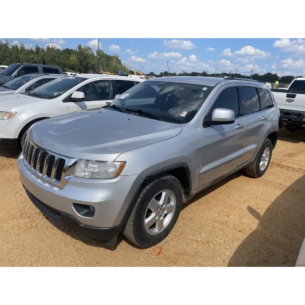 2011 JEEP GRAND CHEROKEE LAREDO Automobile