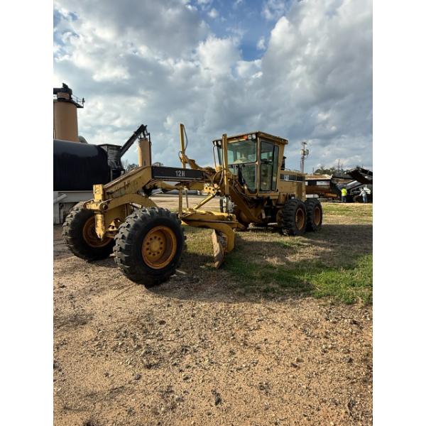 1998 CAT 12H Motor Grader
