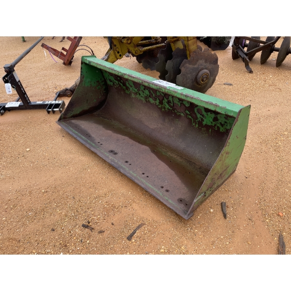 JOHN DEERE 72" BUCKET