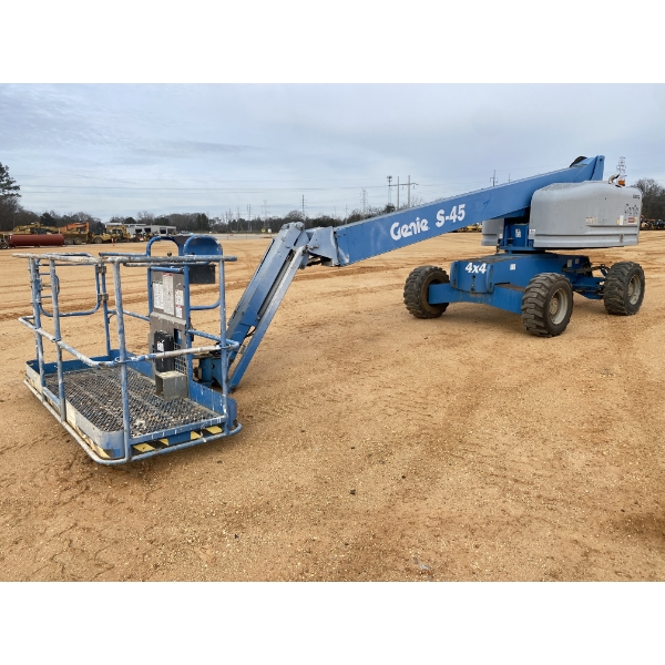 2015 GENIE S45 Manlift