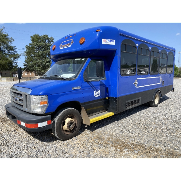 2017 FORD E450 Bus