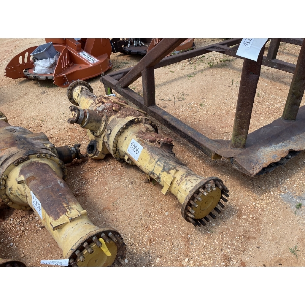 DRIVE AXLE