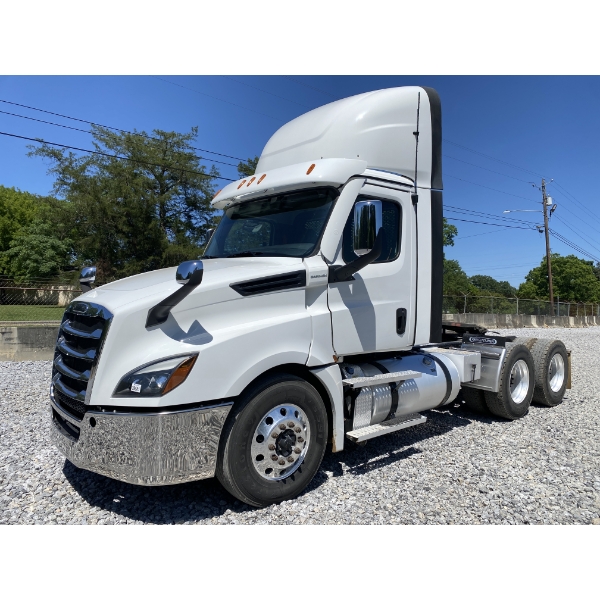 2024 FREIGHTLINER CASCADIA Day Cab Truck