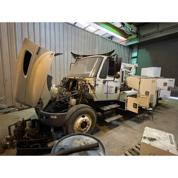 2008 INTERNATIONAL 4300 Service / Mechanic Truck