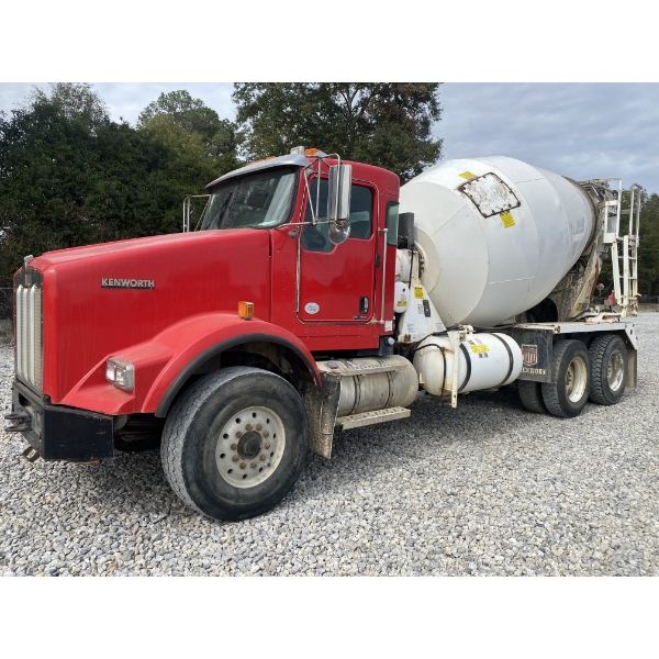 2018 KENWORTH T800 Concrete Mixer / Pump Truck