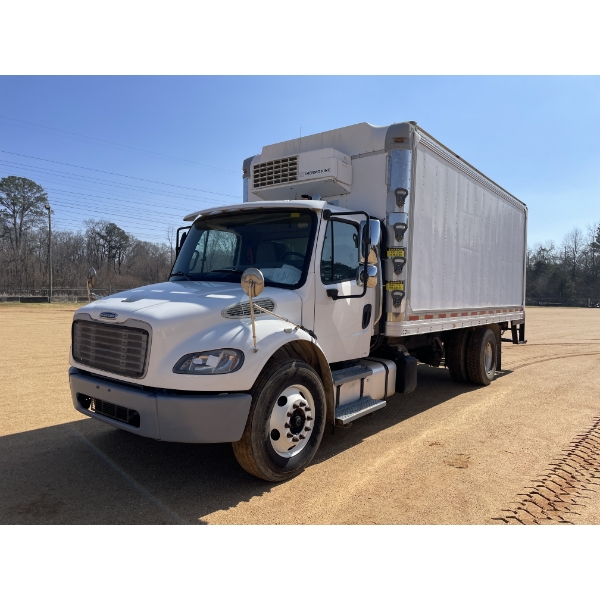 2015 FREIGHTLINER M2 Box Truck