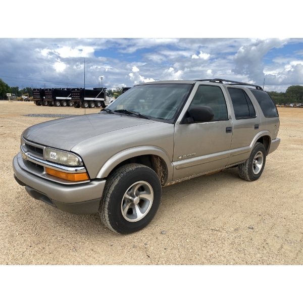 2002 CHEVROLET BLAZER LS SUV
