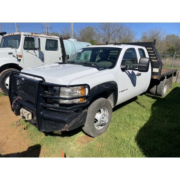 2008 CHEVROLET 3500 HD Flatbed Truck