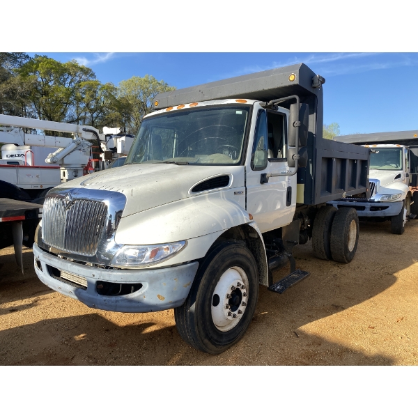 2010 INTERNATIONAL DURASTAR 4300 Dump Truck
