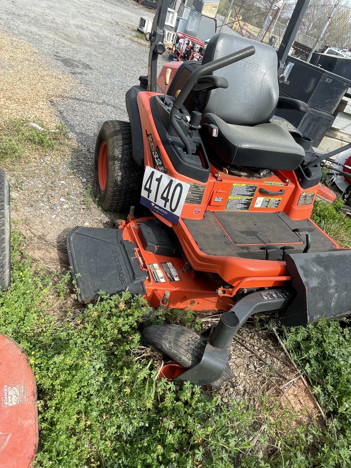Zd231 KUBOTA ZD321 ZERO TURN Lawn Mower - J.M. Wood Auction Company, Inc.