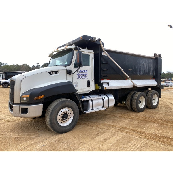 2016 CAT CT660 Dump Truck