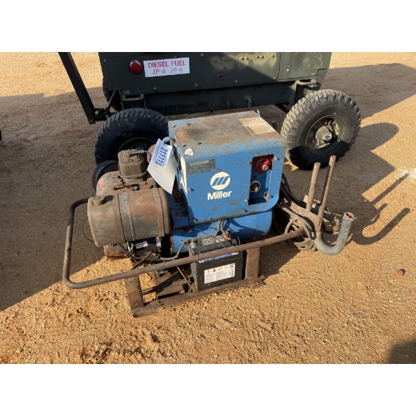 MILLER WELDER GAS POWERED ARC