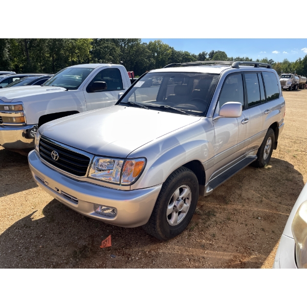 2000 TOYOTA LAND CRUISER SUV