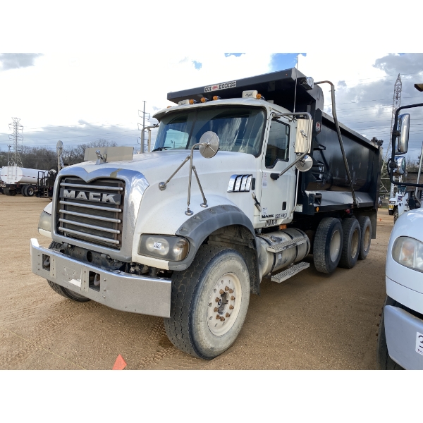 2007 MACK CTP713 Dump Truck