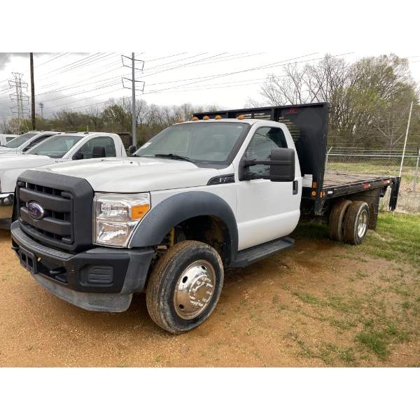 2015 FORD F450 XL Flatbed Truck
