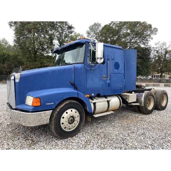 1997 VOLVO  Day Cab Truck