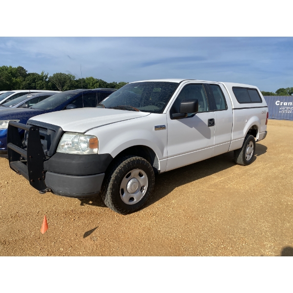 2005 FORD F150 XL Pickup Truck