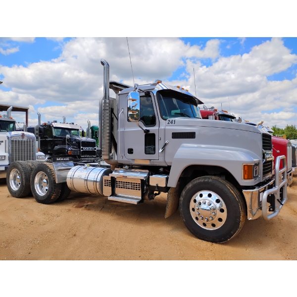 2025 MACK PI64T Day Cab Truck