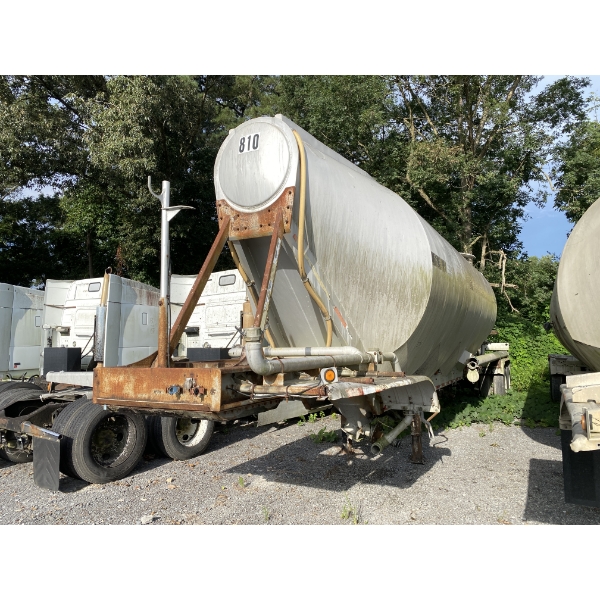 1999 VANTAGE P-43-1600 Pneumatic / Dry Bulk Trailer