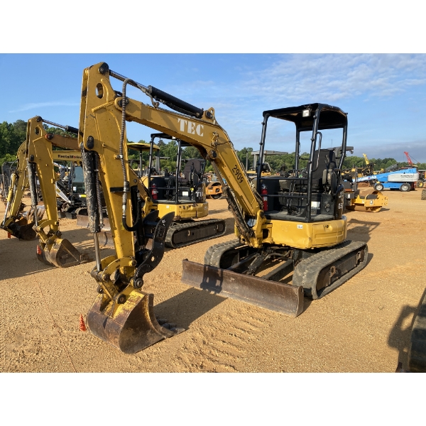 2017 CAT 303.5E2 CR Excavator - Mini