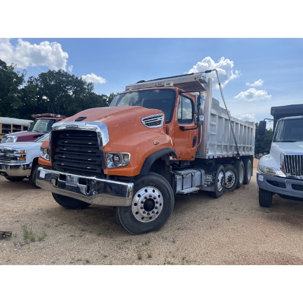 2015 FREIGHTLINER 114SD Dump Truck