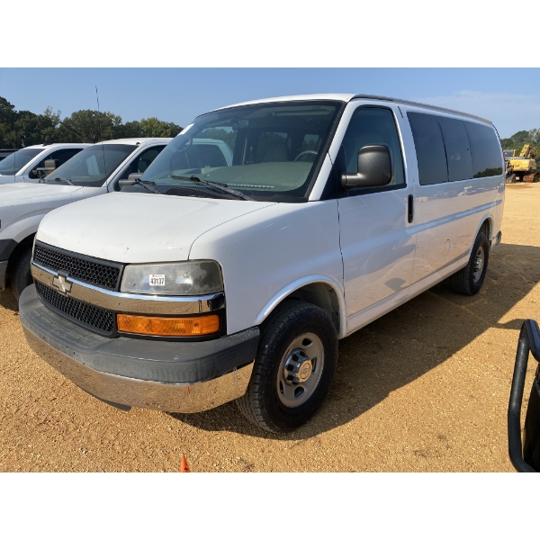 2008 CHEVROLET EXPRESS Passenger Van
