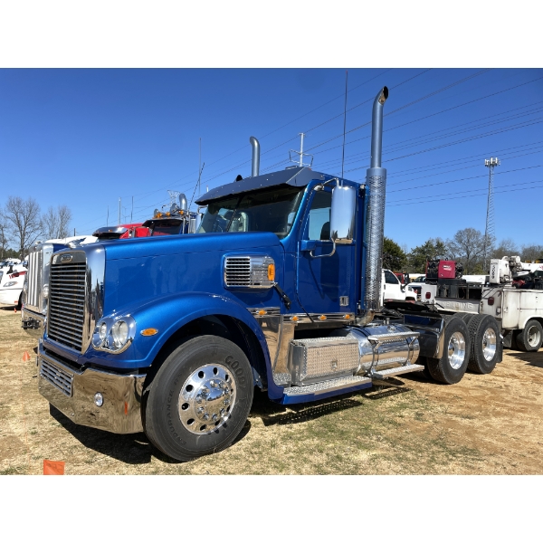 2018 FREIGHTLINER CORONADO Day Cab Truck
