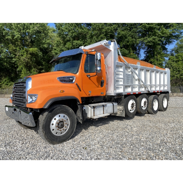2015 FREIGHTLINER 114SD Dump Truck